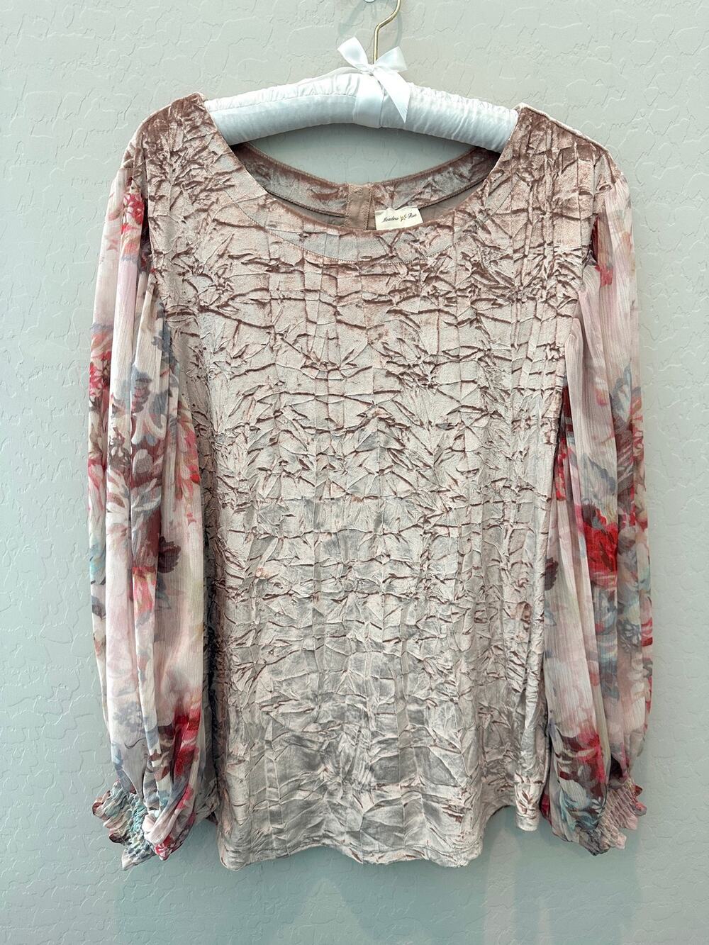 ANTHROPOLOGIE Meadow Rue Velvet Burnout Floral Sleeve Top Blush Pink NWT Large